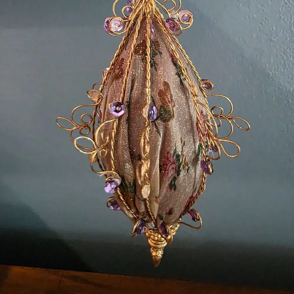 2 Vintage Victorian Wired Finial Floral Ornaments Katherine’s Collection Gold
